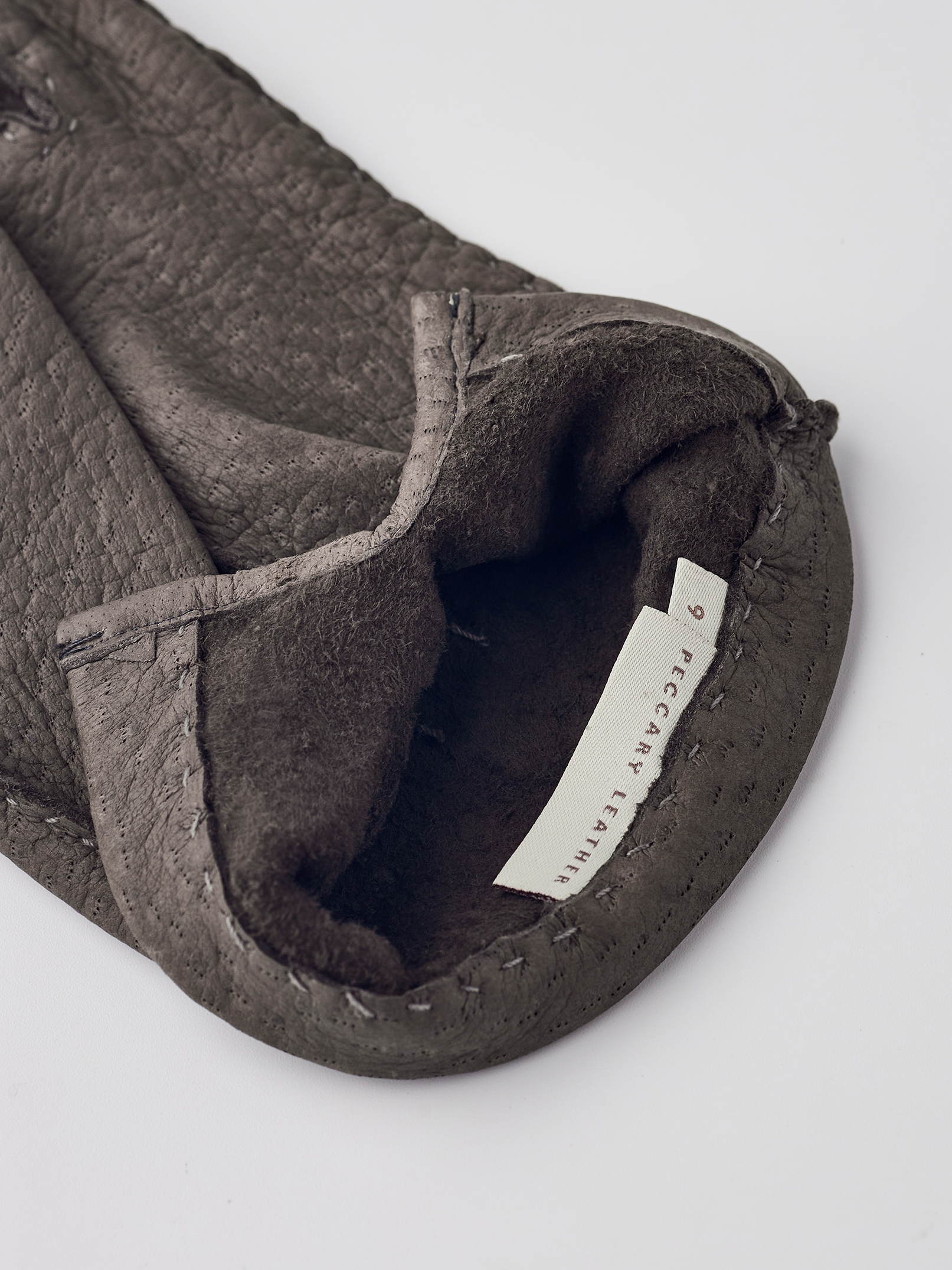 hestra-peccary-handsewn-unlined-herren-lederhandschuh image 5