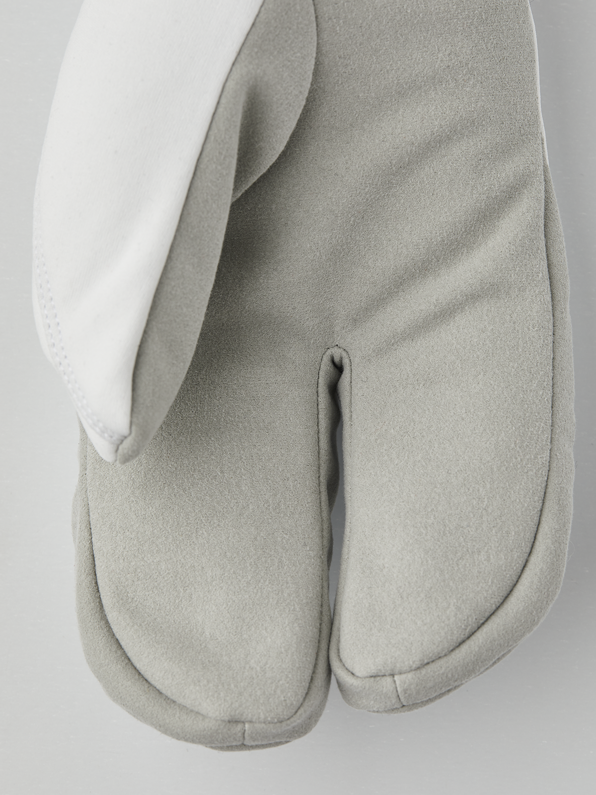 hestra-wool-terry-windbreaker-split-mitt-37462-020-3-finger-langlauf image 2