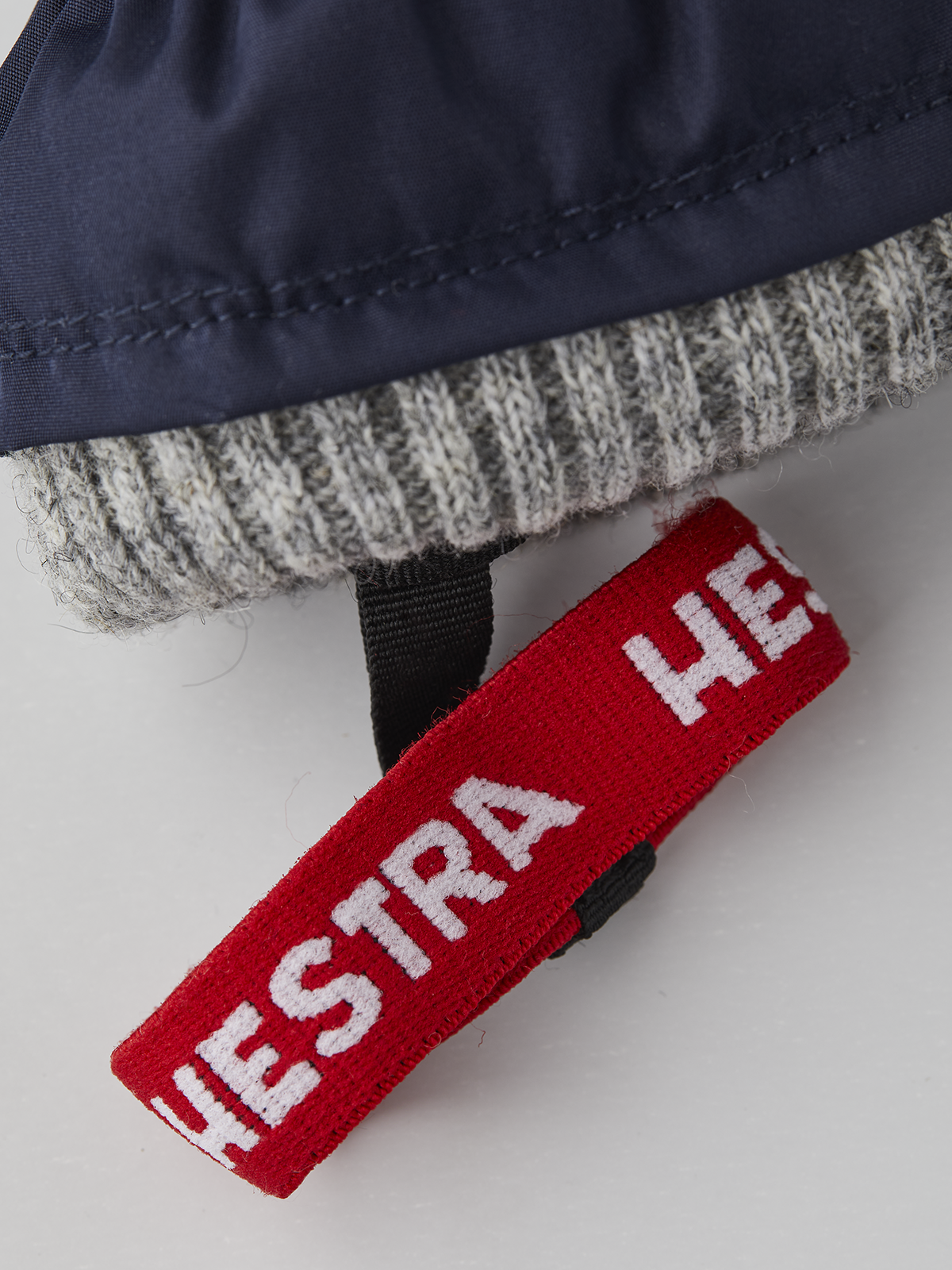 hestra-my-first-hestra-kinder-f-ustling-mit-primaloft-gold image 2