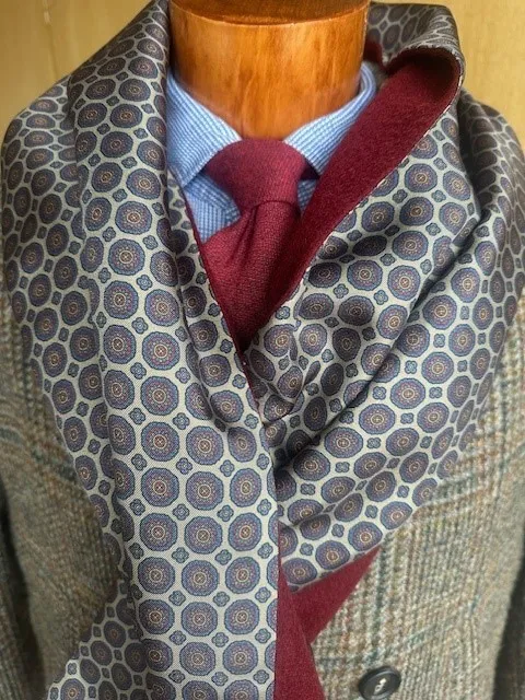 ascot-abseitenschal-medaillon-beige-blue-bordo-30-x-180-cm-seide-cashmere image 1