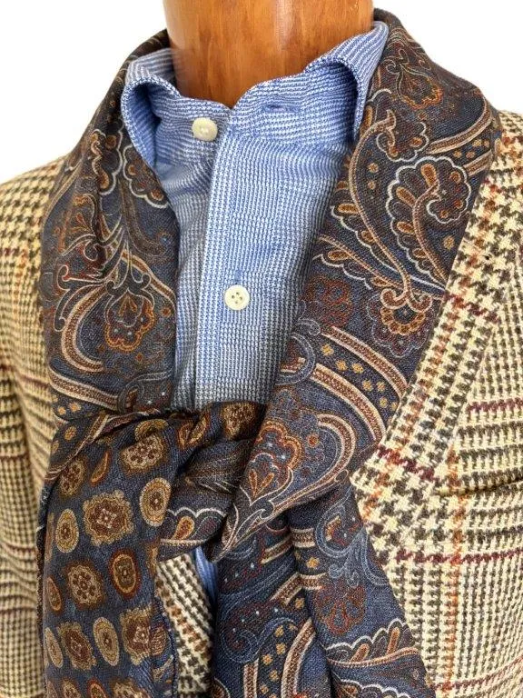 hemley-wendeschal-wolle-paisley-medaillon-blau-rot-sand-30-x-180-cm image 1