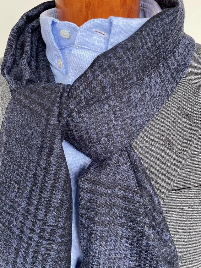 hemley-schal-wolle-glencheck-dunkelblau-blau-46-x-190-cm image 1