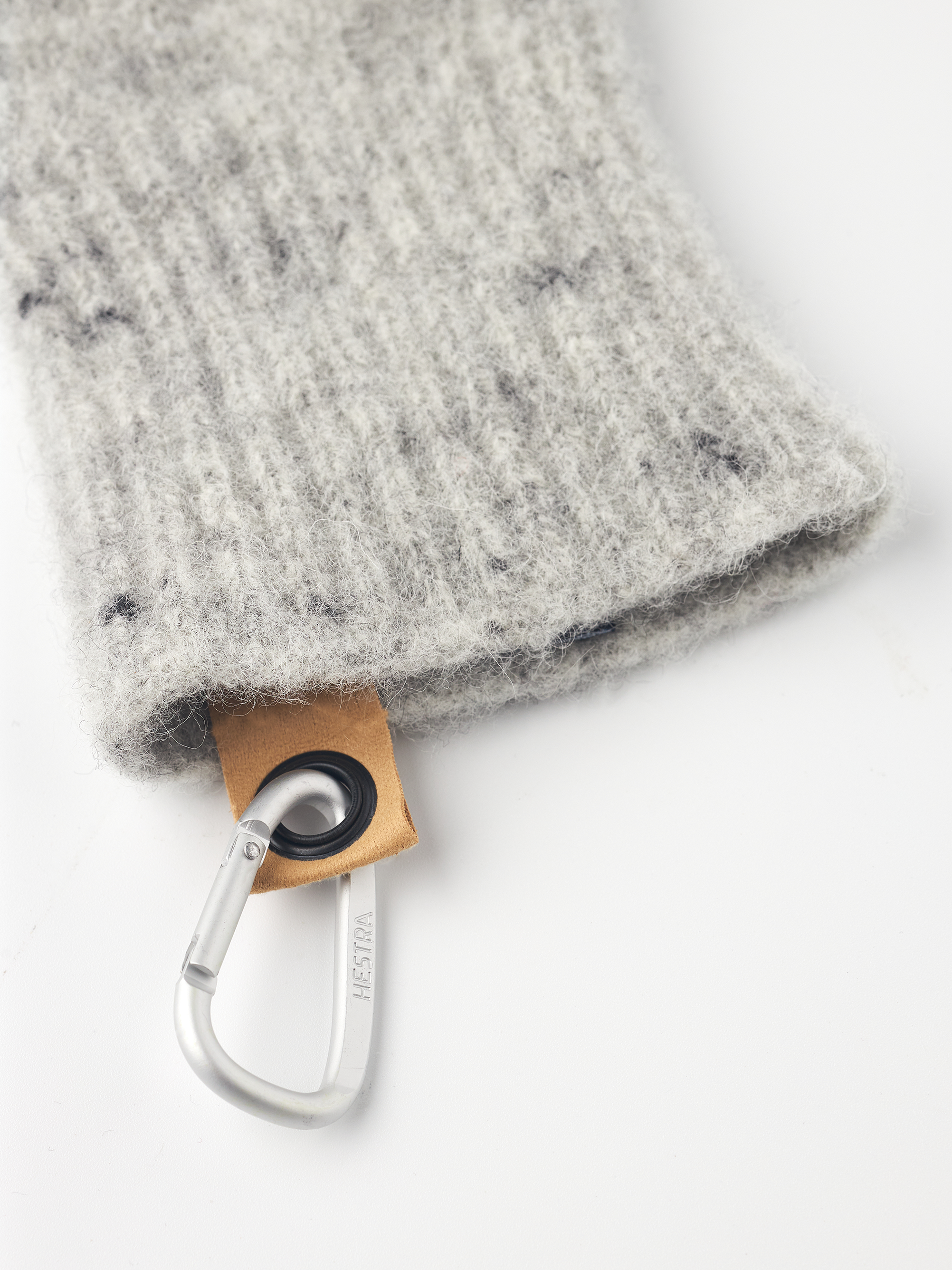 hestra-wool-expedition-3-finger-handschuh-aus-walkwolle-liner image 3