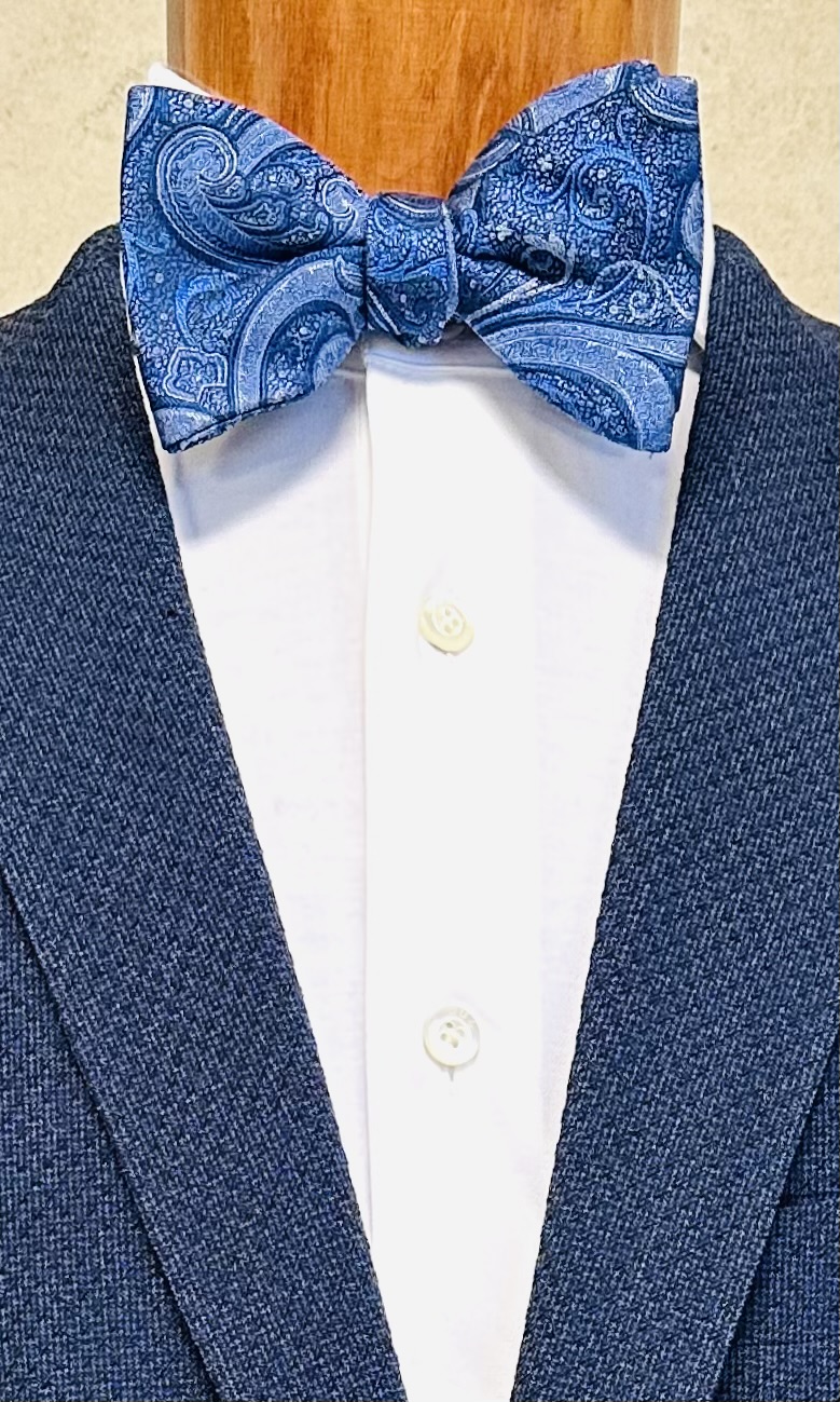 ascot-schleife-jacquard-marine-sky-form-wien-6-5-cm image 1