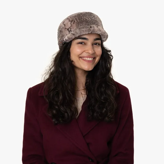 mayser-fijara-fake-fur-ballonm-tze-mit-schirm-tiermuster-rosa image 1