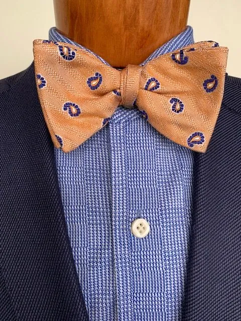 ascot-schleife-jacquard-paisley-gelb-blau-wei-seidenfliege-6-5-cm image 1