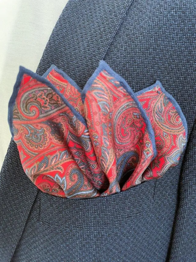 hemley-einstecktuch-seide-paisley-rot-blau-grau-30-x-30-cm image 1